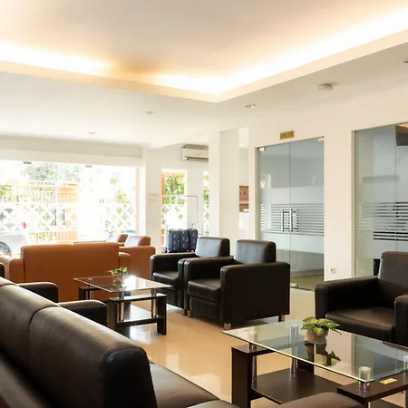 RedDoorz Plus Syariah near Java Supermall Semarang 2-3